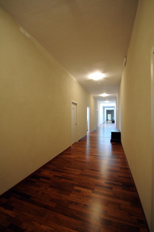 Guest House Domus Urbino Bagian luar foto