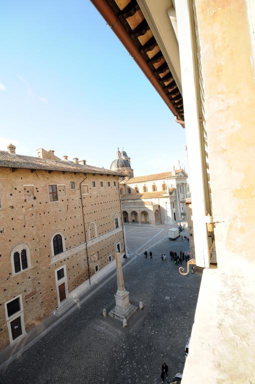 Guest House Domus Urbino Bagian luar foto